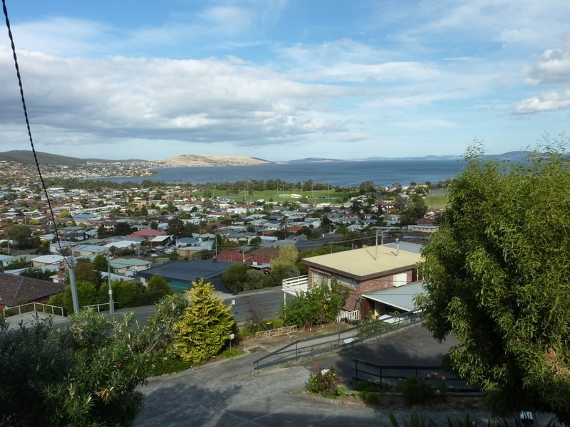 31 Nankoor Crescent, Howrah TAS 7018