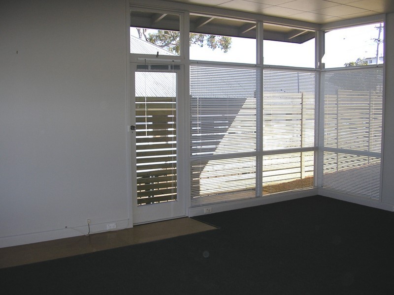 10 Malunna Road, Lindisfarne TAS 7015