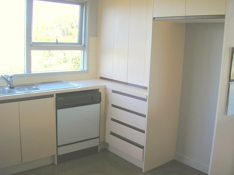 10 Malunna Road, Lindisfarne TAS 7015