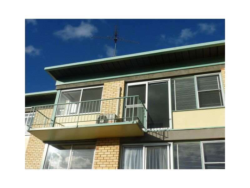 14-10 Ballawinnie Road, Lindisfarne TAS 7015
