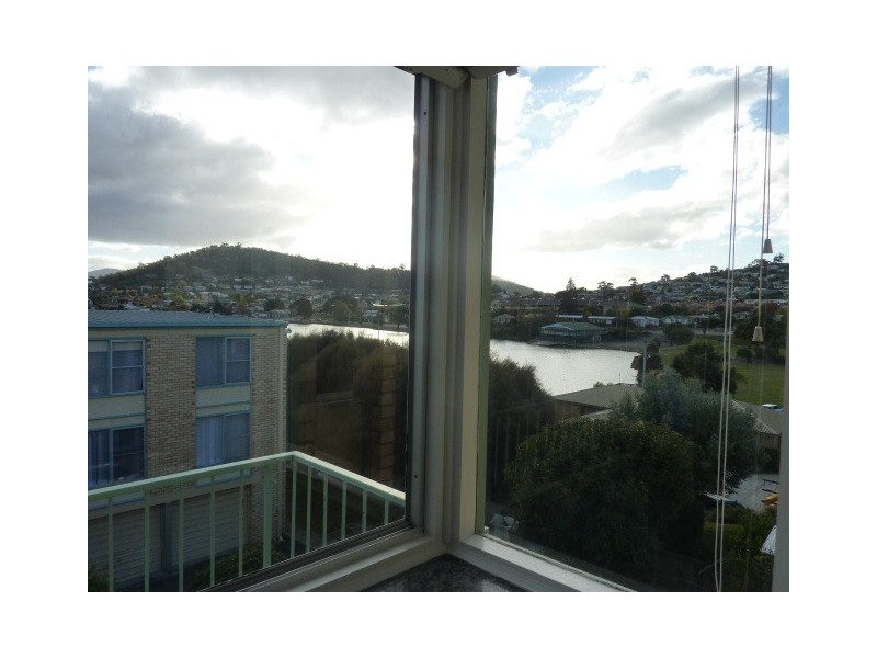 14-10 Ballawinnie Road, Lindisfarne TAS 7015