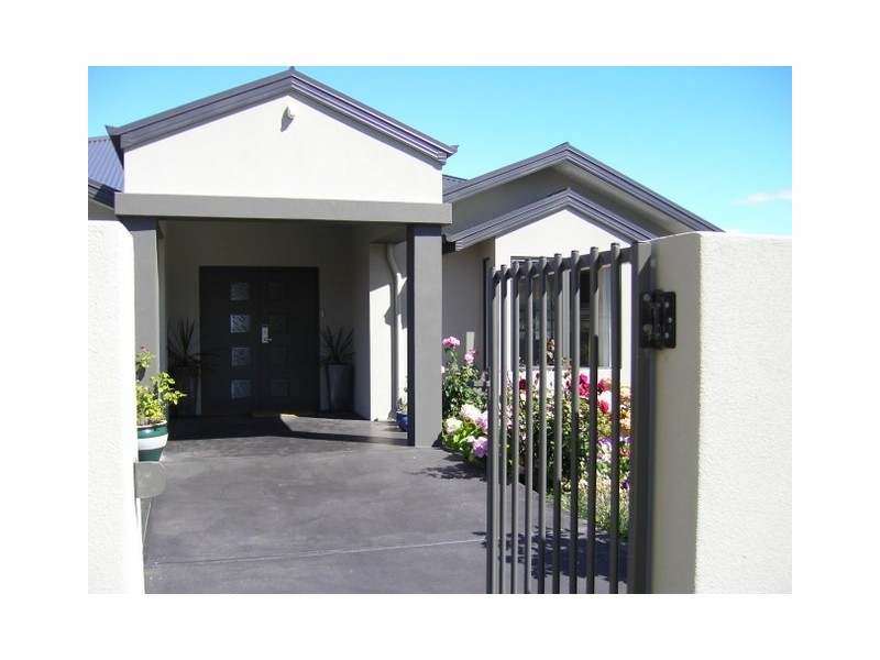 355 Carella Street, Tranmere TAS 7018