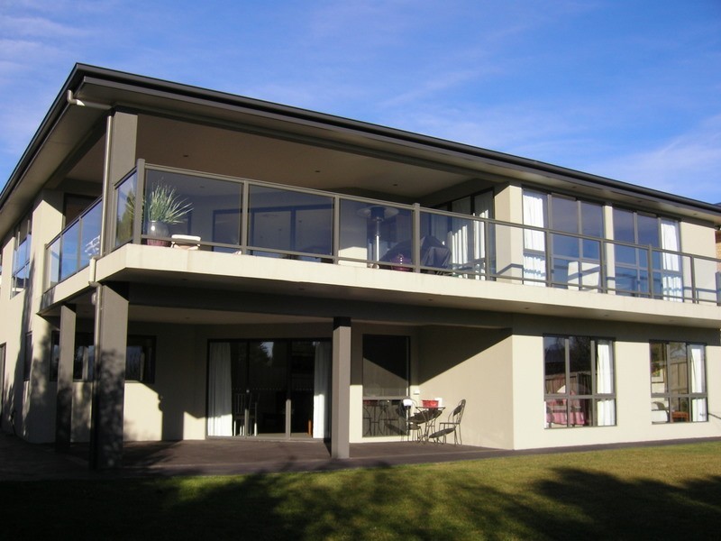 355 Carella Street, Tranmere TAS 7018