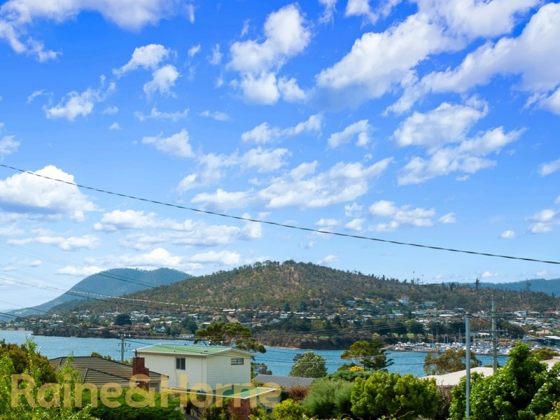 36 Topham Street, Rose Bay TAS 7015