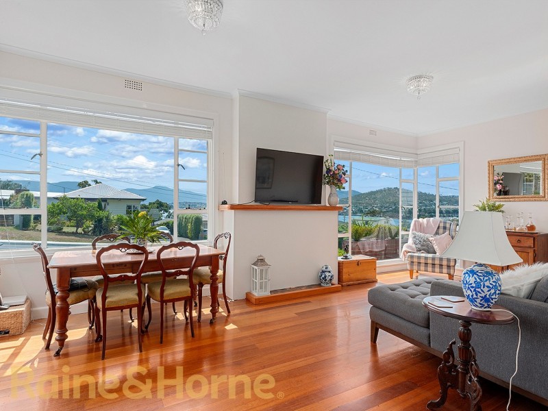 36 Topham Street, Rose Bay TAS 7015