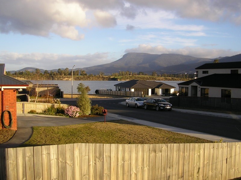 9 Eaves Court, Old Beach TAS 7017