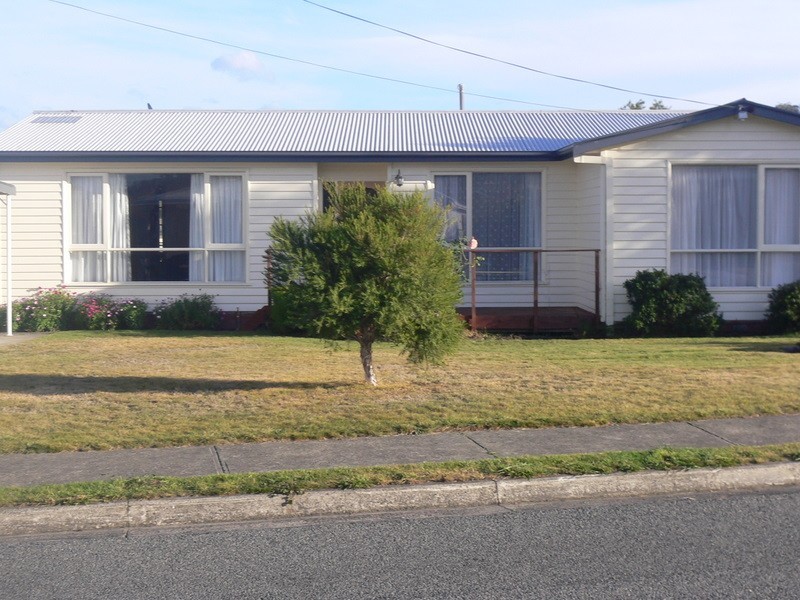 6 Berega Street, Howrah TAS 7018