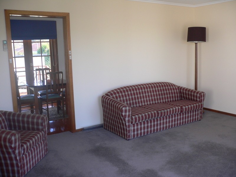 6 Berega Street, Howrah TAS 7018