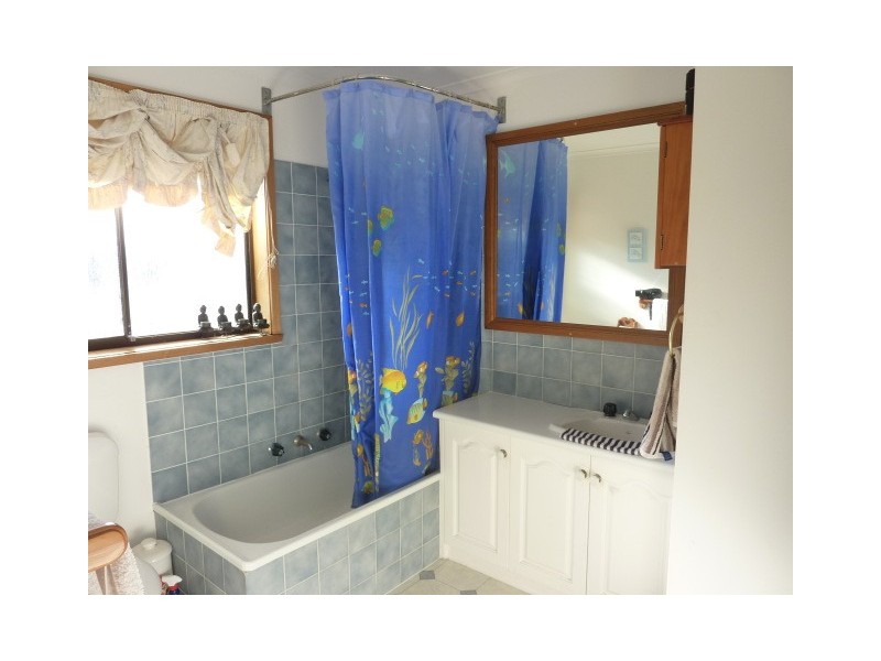 46 Rayners Road, Midway Point TAS 7171