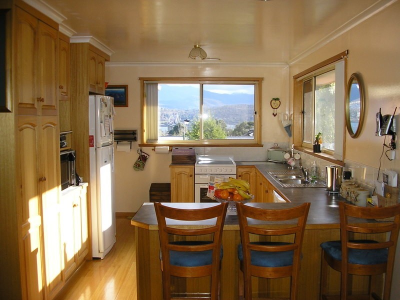 24 Loinah Crescent, Montagu Bay TAS 7018