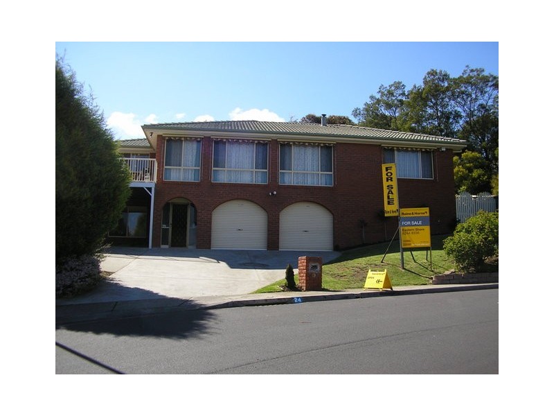 24 Loinah Crescent, Montagu Bay TAS 7018