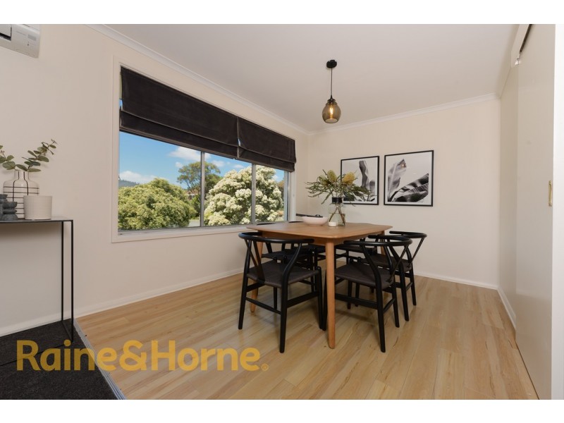 17 Elwood Drive, Lindisfarne TAS 7015