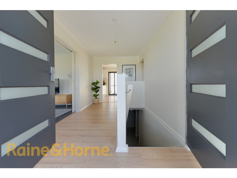 17 Elwood Drive, Lindisfarne TAS 7015