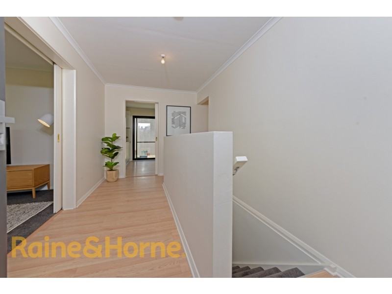 17 Elwood Drive, Lindisfarne TAS 7015