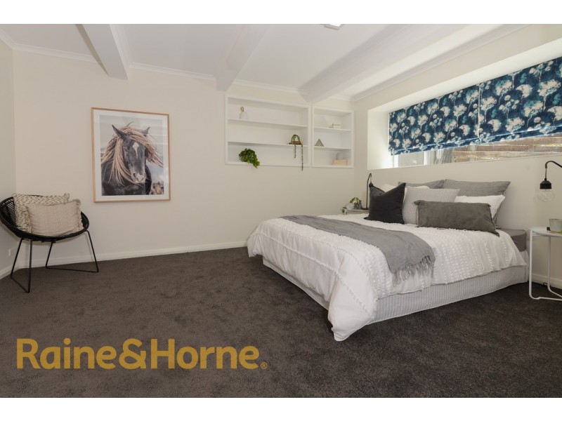 17 Elwood Drive, Lindisfarne TAS 7015