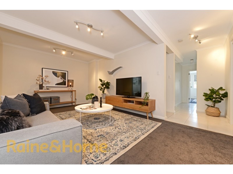 17 Elwood Drive, Lindisfarne TAS 7015