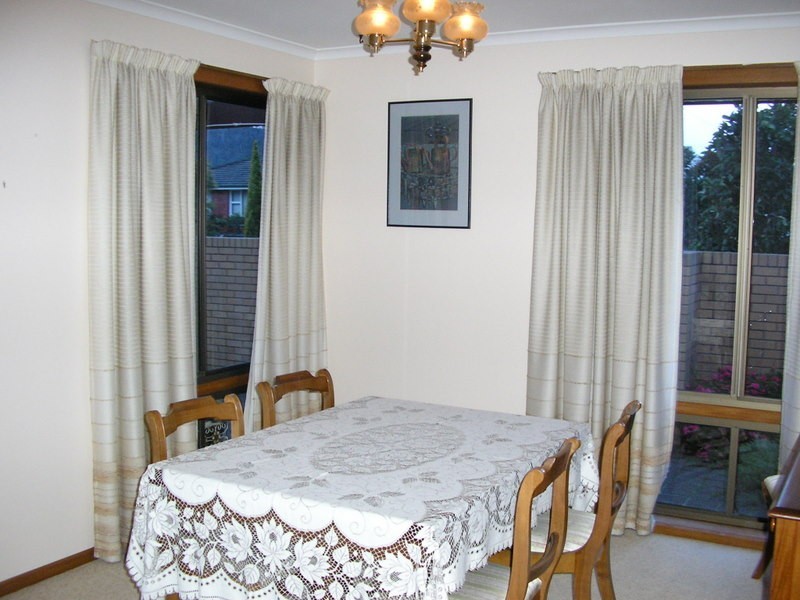 8 Silwood Avenue, Howrah TAS 7018