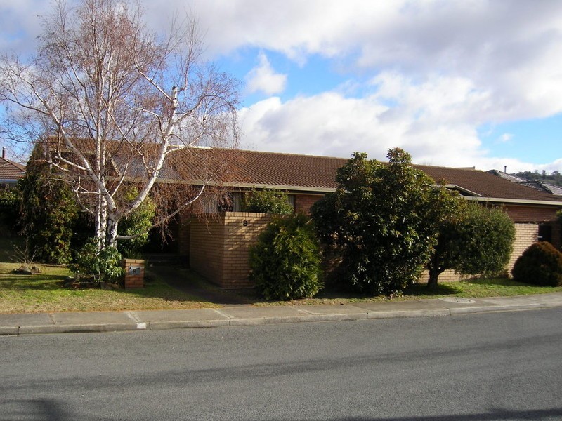 8 Silwood Avenue, Howrah TAS 7018