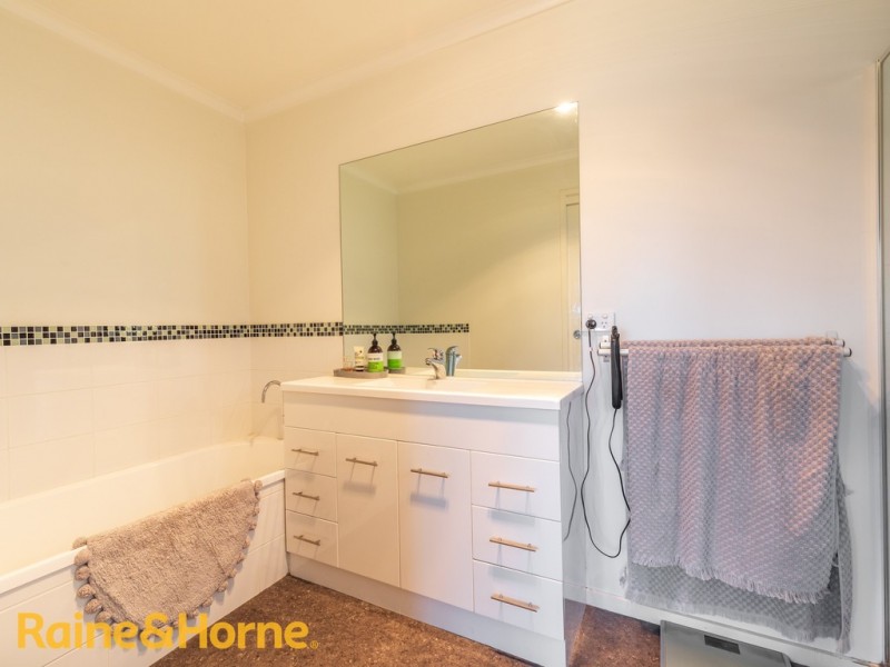 25 Joshua Street, Mornington TAS 7018