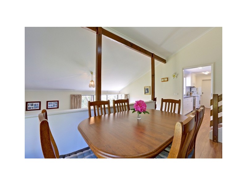 15 Karoola Crescent, Lindisfarne TAS 7015