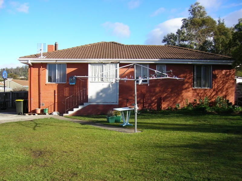 4 Duntroon Court, Rokeby TAS 7019