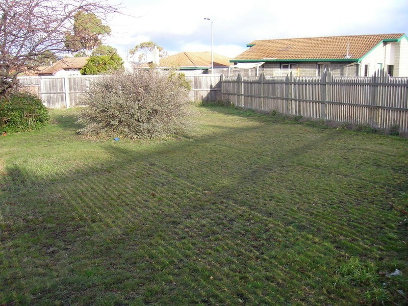 4 Duntroon Court, Rokeby TAS 7019