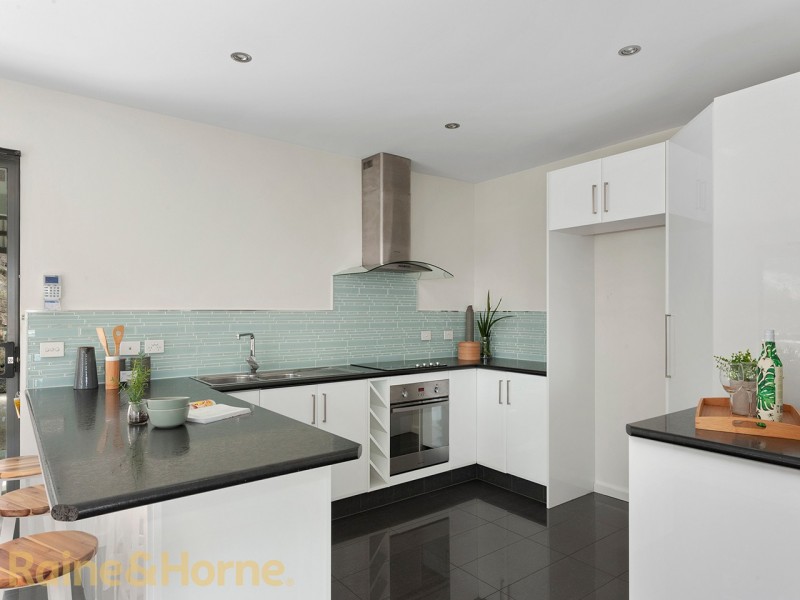 1 Heron Court, Granton TAS 7030