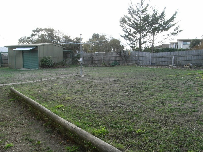 25 Roberts Street, Triabunna TAS 7190