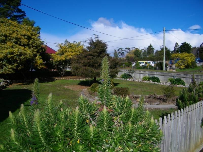 25 Roberts Street, Triabunna TAS 7190