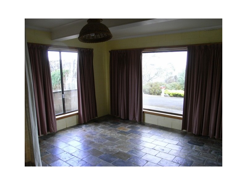 43 Esplanade, Triabunna TAS 7190