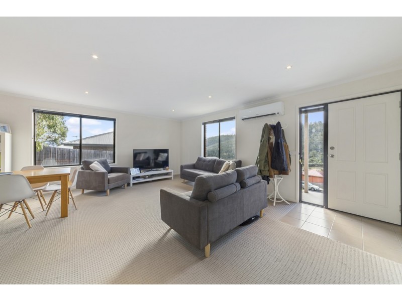 33 JOSHUA STREET, Mornington TAS 7018