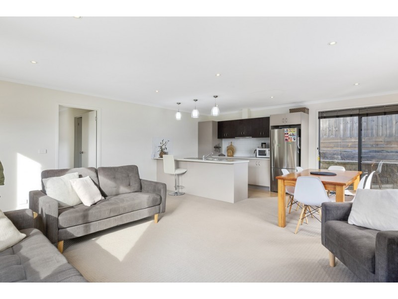 33 JOSHUA STREET, Mornington TAS 7018