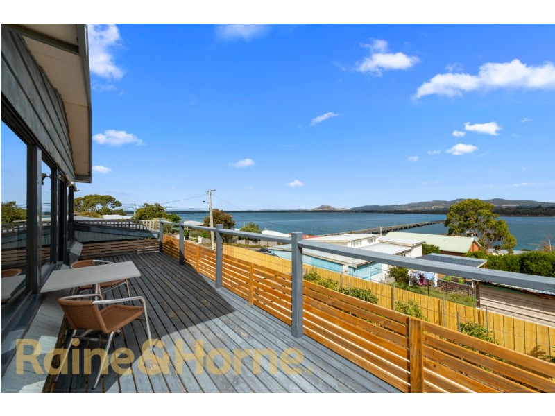 9 View Street, Midway Point TAS 7171