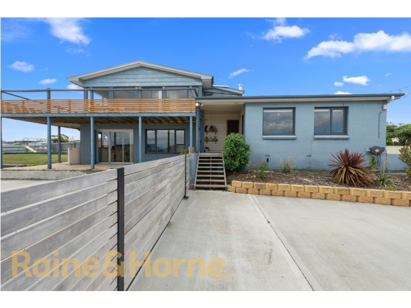 9 View Street, Midway Point TAS 7171