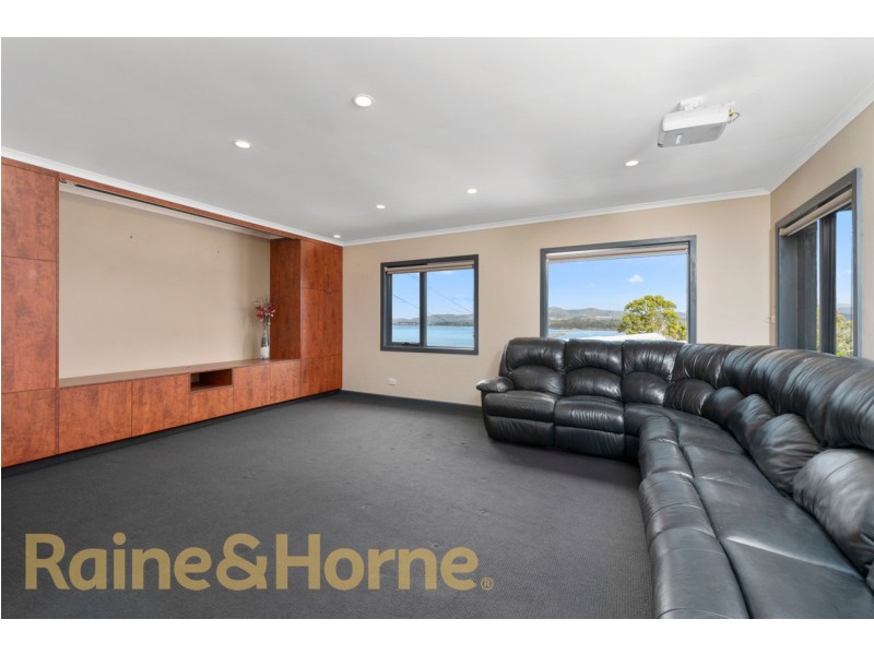 9 View Street, Midway Point TAS 7171