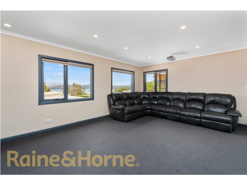 9 View Street, Midway Point TAS 7171