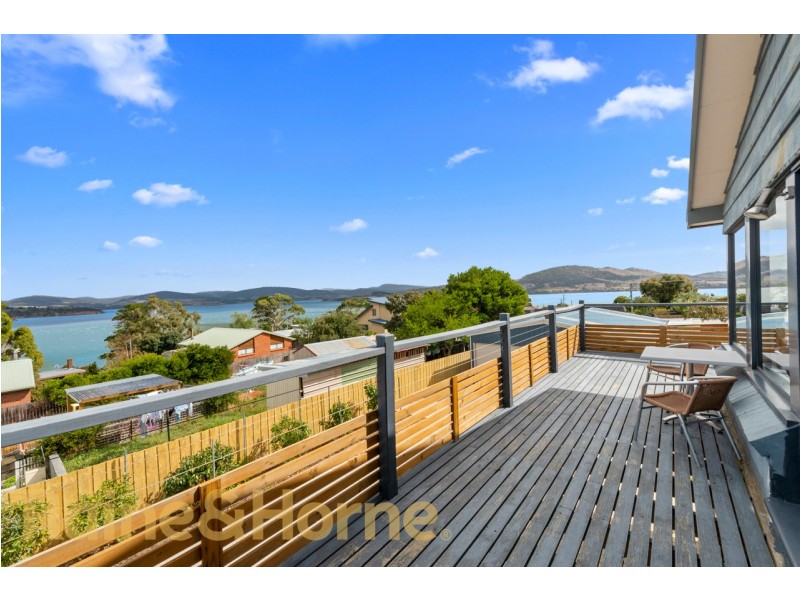 9 View Street, Midway Point TAS 7171