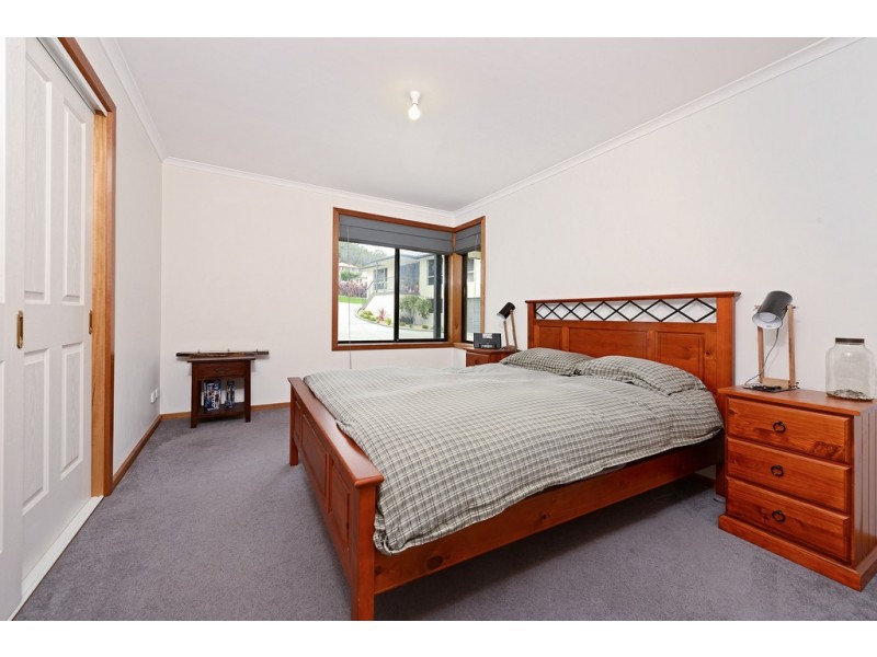 2-95 Oakdowns Parade, Oakdowns TAS 7019