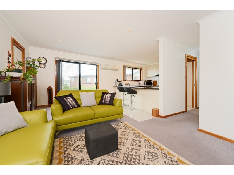 2-95 Oakdowns Parade, Oakdowns TAS 7019