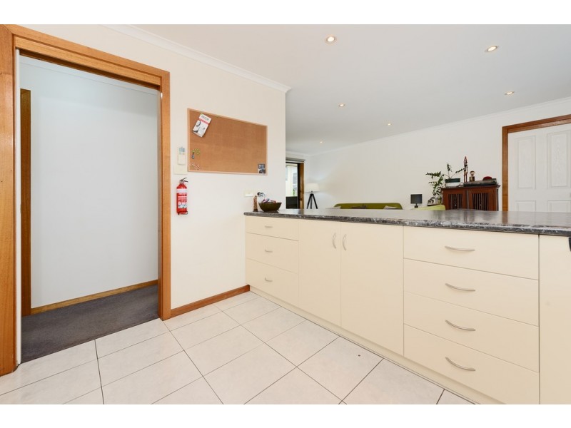 2-95 Oakdowns Parade, Oakdowns TAS 7019