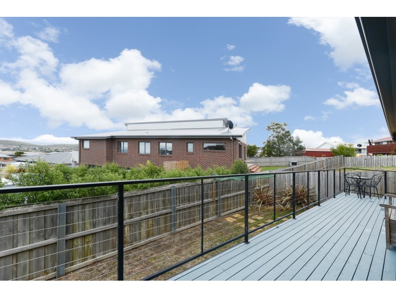 2-95 Oakdowns Parade, Oakdowns TAS 7019