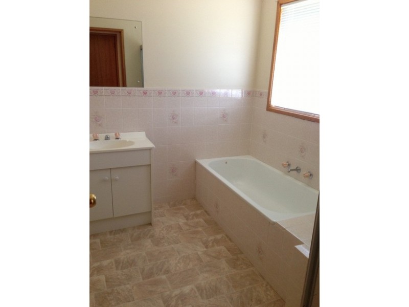 2/6 Donald Court, Glenorchy TAS 7010