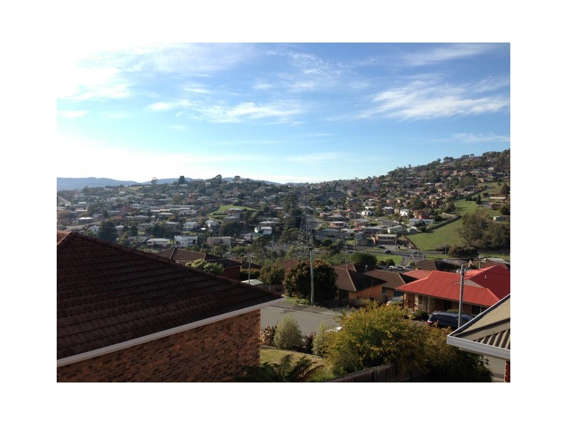 2/6 Donald Court, Glenorchy TAS 7010