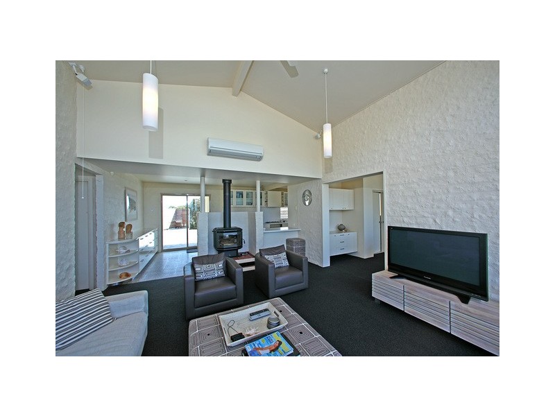 18 Thompson Way, Clifton Beach TAS 7020