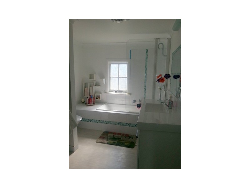 208 Cambridge Road, Warrane TAS 7018