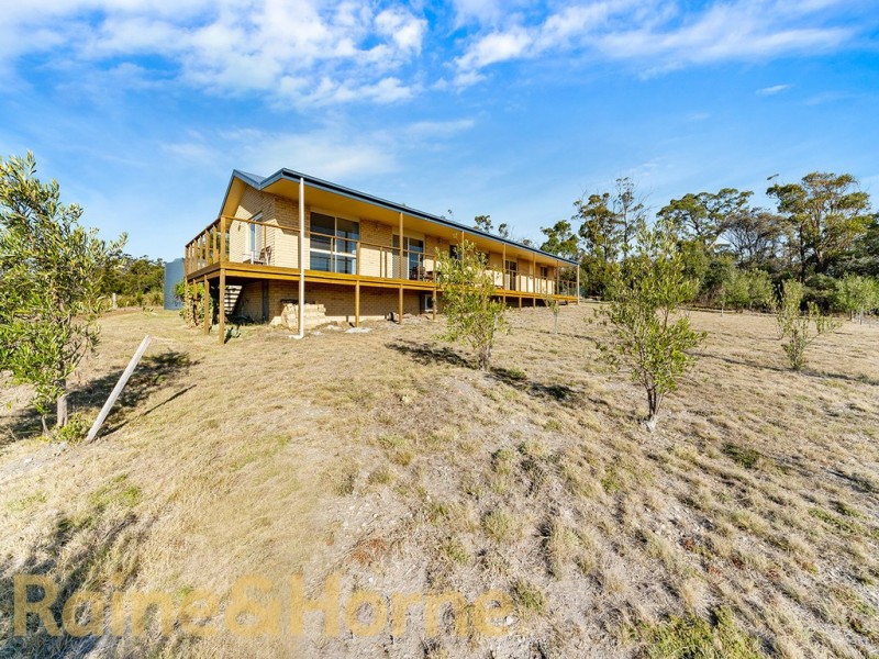 88 Barton Avenue, Triabunna TAS 7190
