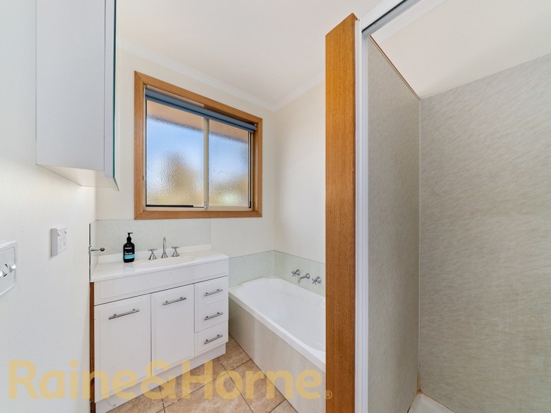 88 Barton Avenue, Triabunna TAS 7190