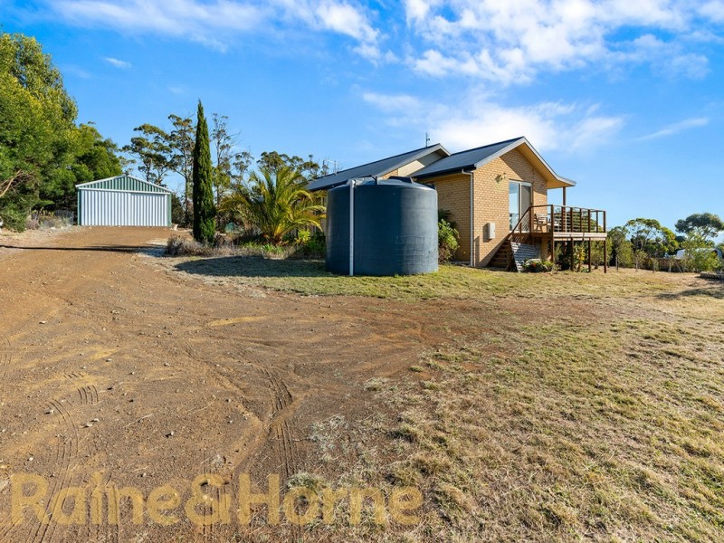 88 Barton Avenue, Triabunna TAS 7190