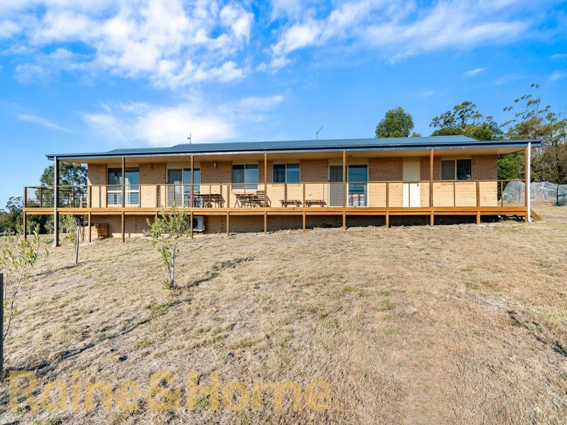 88 Barton Avenue, Triabunna TAS 7190