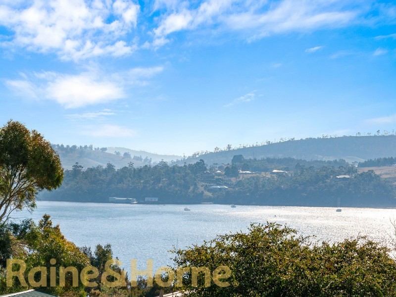 88 Barton Avenue, Triabunna TAS 7190